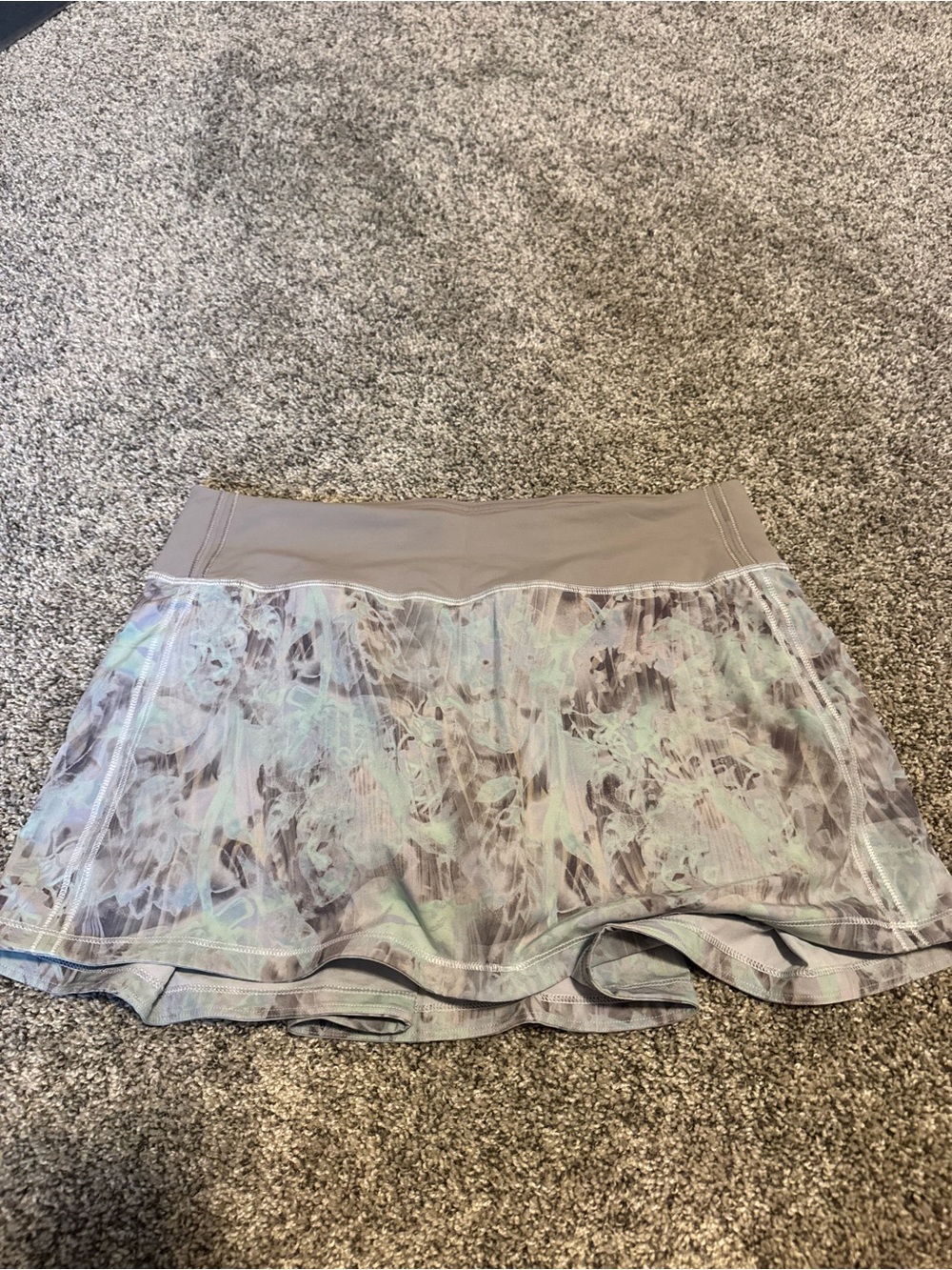 Lululemon Pace Rival Skort- Plisse Bloom Multi/Mauve Grey- Size 6